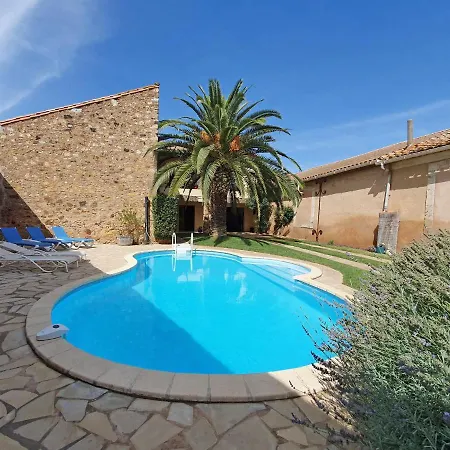 Villa Spacious With Private Pool And Sauna *