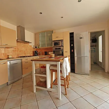 Villa Spacious With Private Pool And Sauna