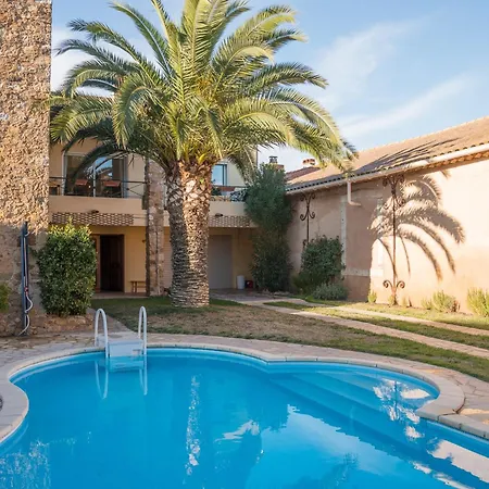Spacious With Private Pool And Sauna Villa *